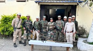 मणिपुर में हथियार और गोला-बारूद बरामद    