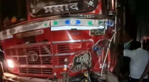 कोल्हापुर में ट्रक ने मजदूरों को कुचला, चार की मौत...